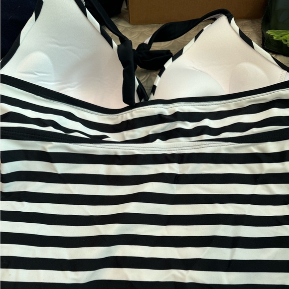 New Directions Black and White Bathing Suit with Skirted bottom NWT size Medium - Picture 2 of 7